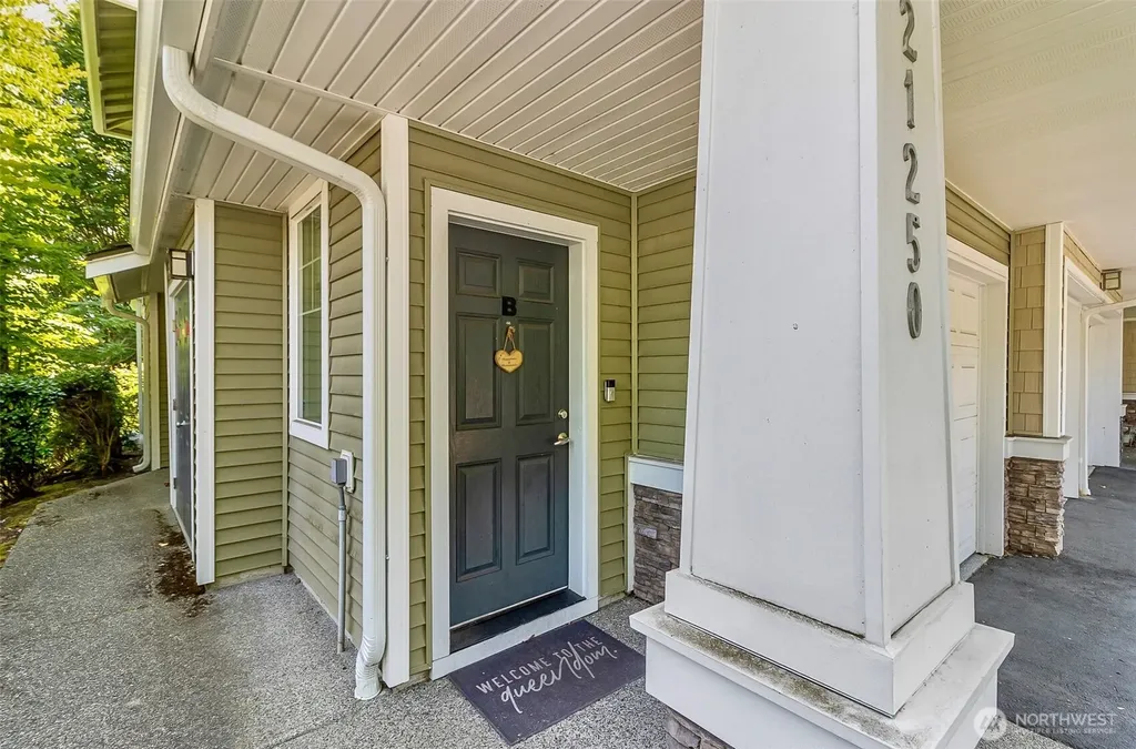 21250 40th Way S Seatac WA 98198