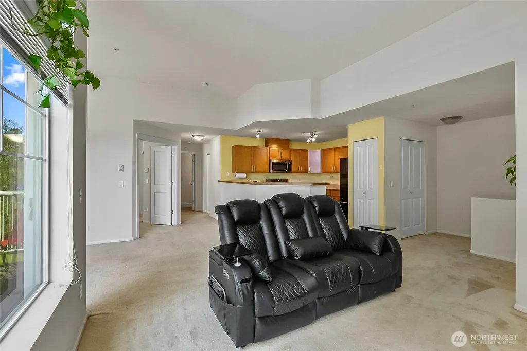 21250 40th Way S Seatac WA 98198