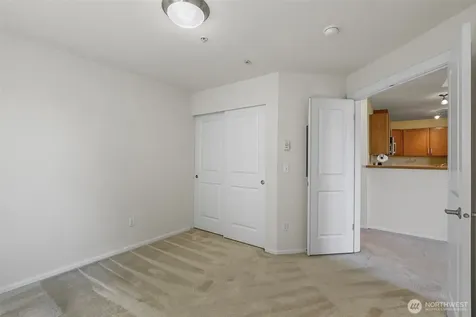 21250 40th Way S Seatac WA 98198