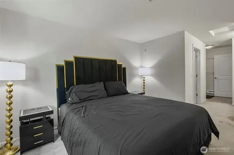 21250 40th Way S Seatac WA 98198