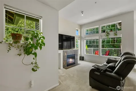 21250 40th Way S Seatac WA 98198