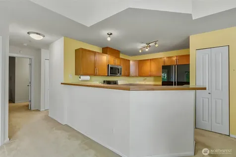 21250 40th Way S Seatac WA 98198