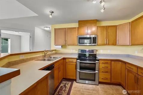 21250 40th Way S Seatac WA 98198