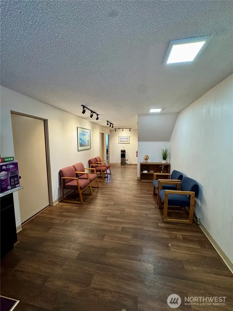 702 Main Mount Vernon WA 98273