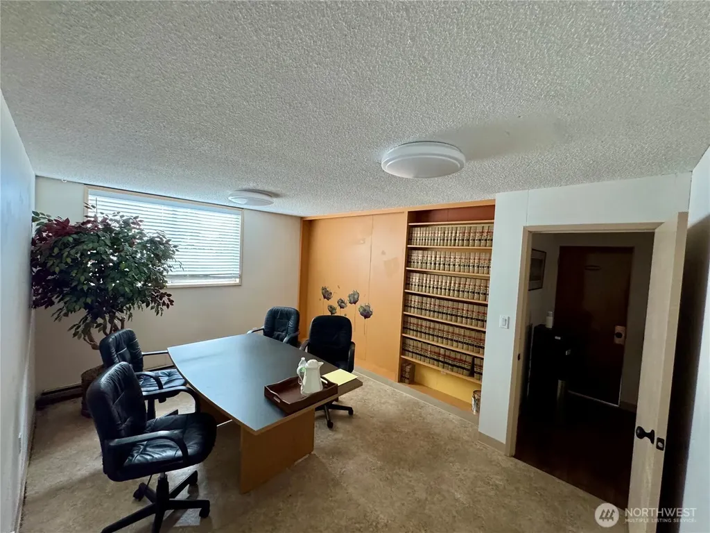 702 Main Mount Vernon WA 98273