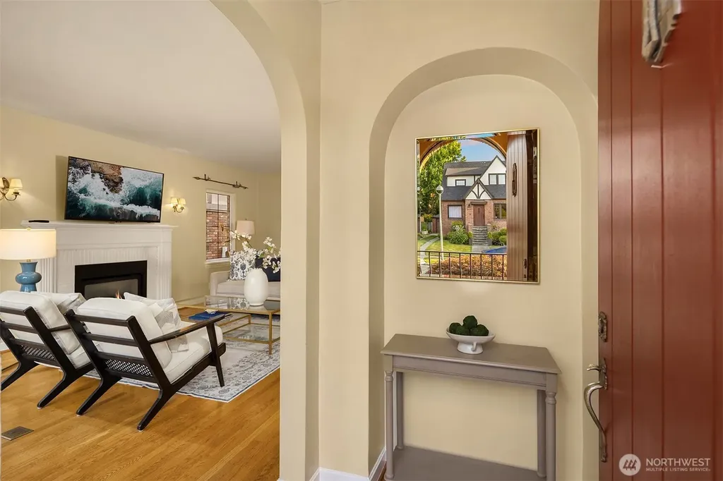 4319 NE 44th Street Seattle WA 98105