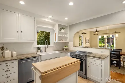 4319 NE 44th Street Seattle WA 98105
