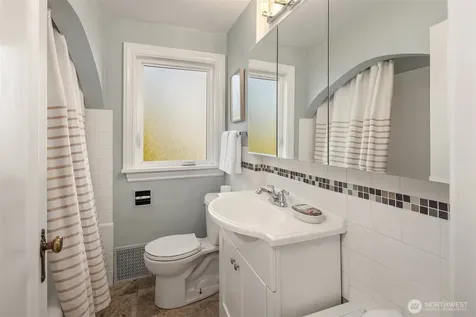 4319 NE 44th Street Seattle WA 98105