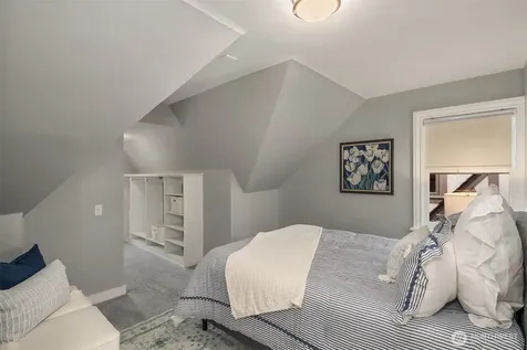 4319 NE 44th Street Seattle WA 98105