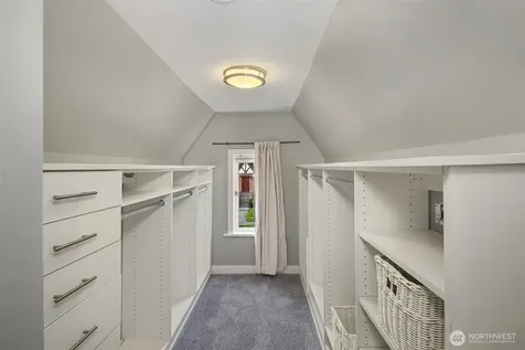 4319 NE 44th Street Seattle WA 98105