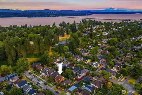 4319 NE 44th Street Seattle WA 98105