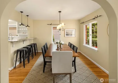 4319 NE 44th Street Seattle WA 98105
