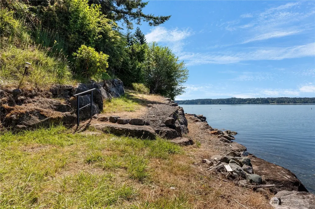 1510 W Herron Blvd NW Lakebay WA 98349