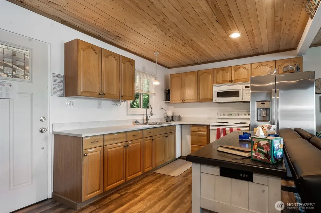 1510 W Herron Blvd NW Lakebay WA 98349
