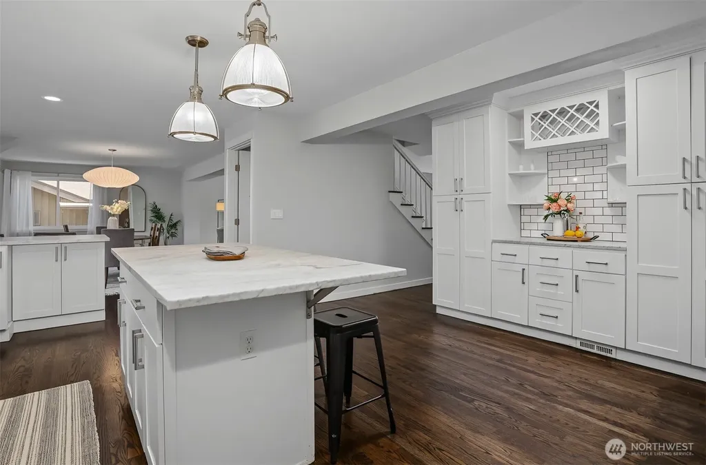 9652 42nd Avenue NE Seattle WA 98115