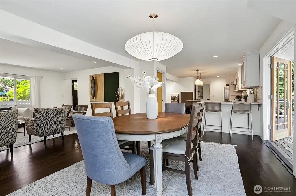 9652 42nd Avenue NE Seattle WA 98115