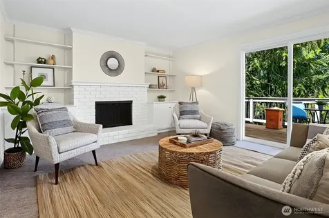 9652 42nd Avenue NE Seattle WA 98115