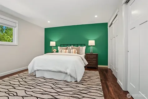 9652 42nd Avenue NE Seattle WA 98115