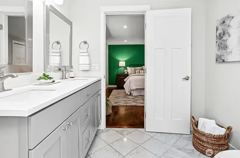 9652 42nd Avenue NE Seattle WA 98115