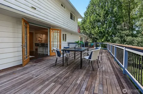 9652 42nd Avenue NE Seattle WA 98115