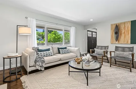9652 42nd Avenue NE Seattle WA 98115