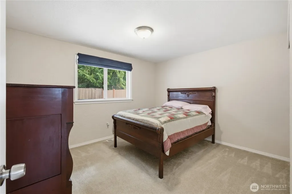 5713 187th Avenue E Lake Tapps WA 98391