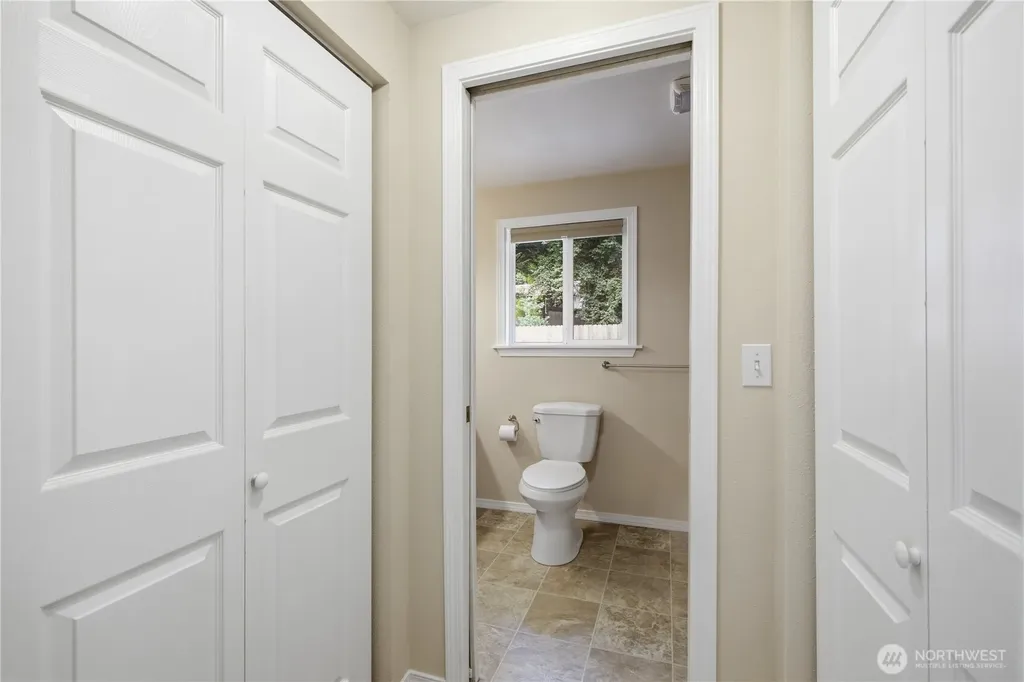 5713 187th Avenue E Lake Tapps WA 98391