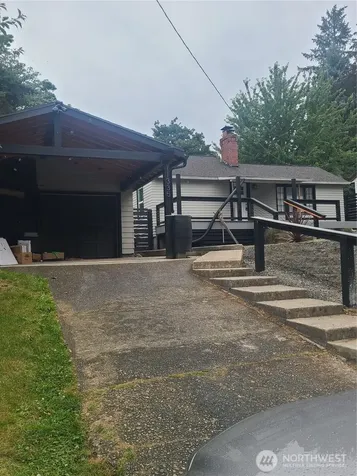 11335 Sunnyside Avenue N Seattle WA 98133