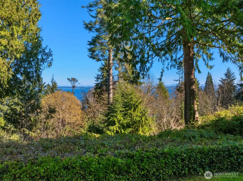 10700 NE Broomgerrie Road Bainbridge Island WA 98110