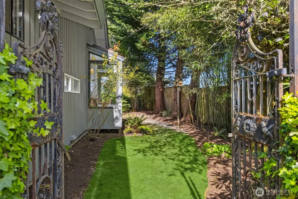 10700 NE Broomgerrie Road Bainbridge Island WA 98110