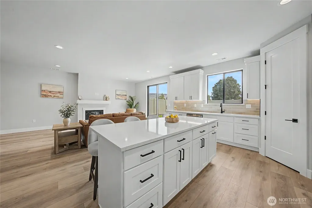 567 S Perry Avenue East Wenatchee WA 98802