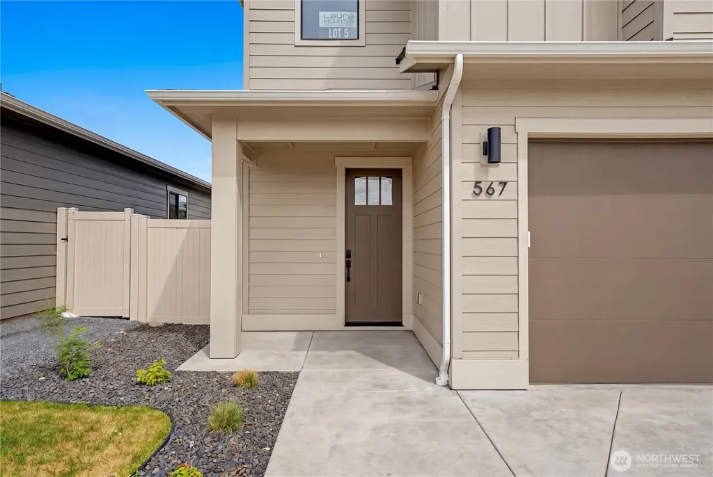 567 S Perry Avenue East Wenatchee WA 98802