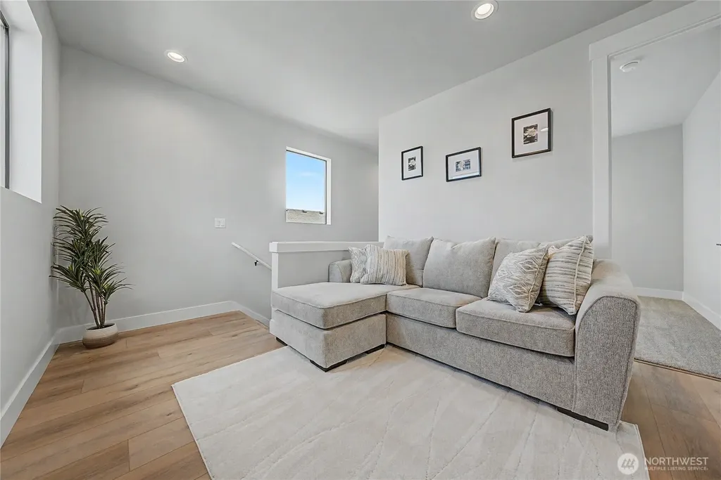 567 S Perry Avenue East Wenatchee WA 98802