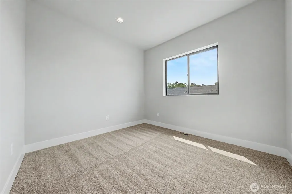 567 S Perry Avenue East Wenatchee WA 98802