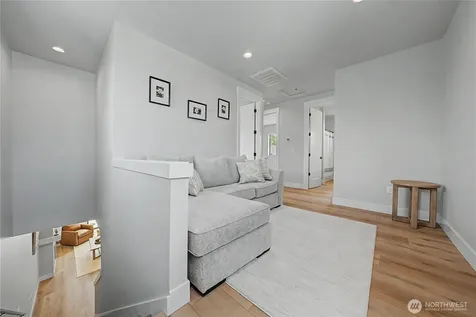 567 S Perry Avenue East Wenatchee WA 98802