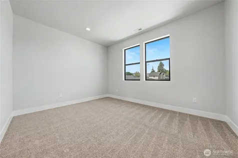 567 S Perry Avenue East Wenatchee WA 98802