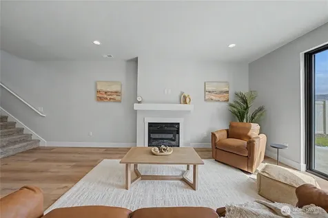 567 S Perry Avenue East Wenatchee WA 98802