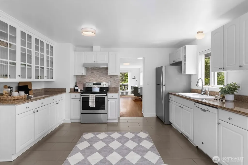 10835 35th Avenue SW Seattle WA 98146