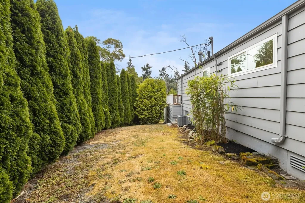 10835 35th Avenue SW Seattle WA 98146