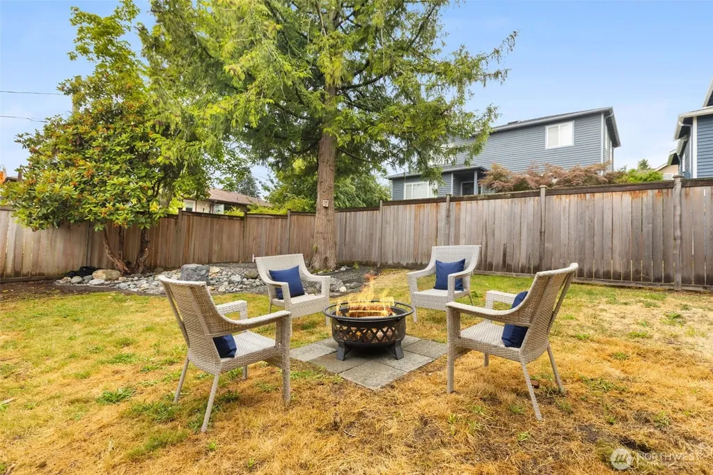 10835 35th Avenue SW Seattle WA 98146