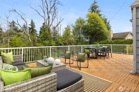 10835 35th Avenue SW Seattle WA 98146