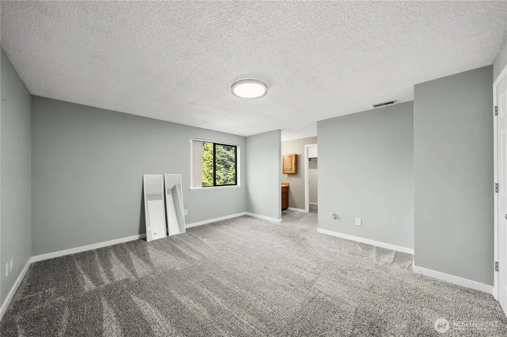 3531 Inverness Drive NE Tacoma WA 98422