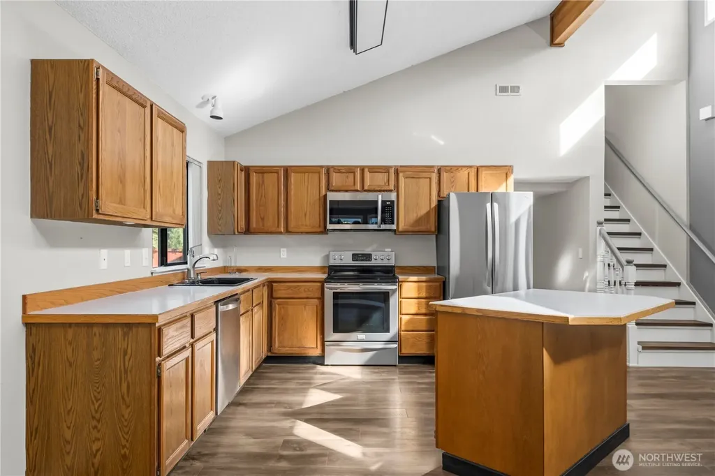 3531 Inverness Drive NE Tacoma WA 98422