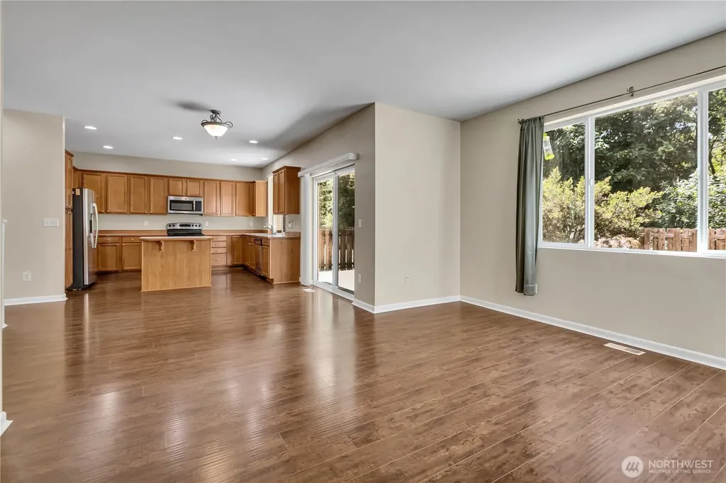 21431 46th Avenue S Kent WA 98032