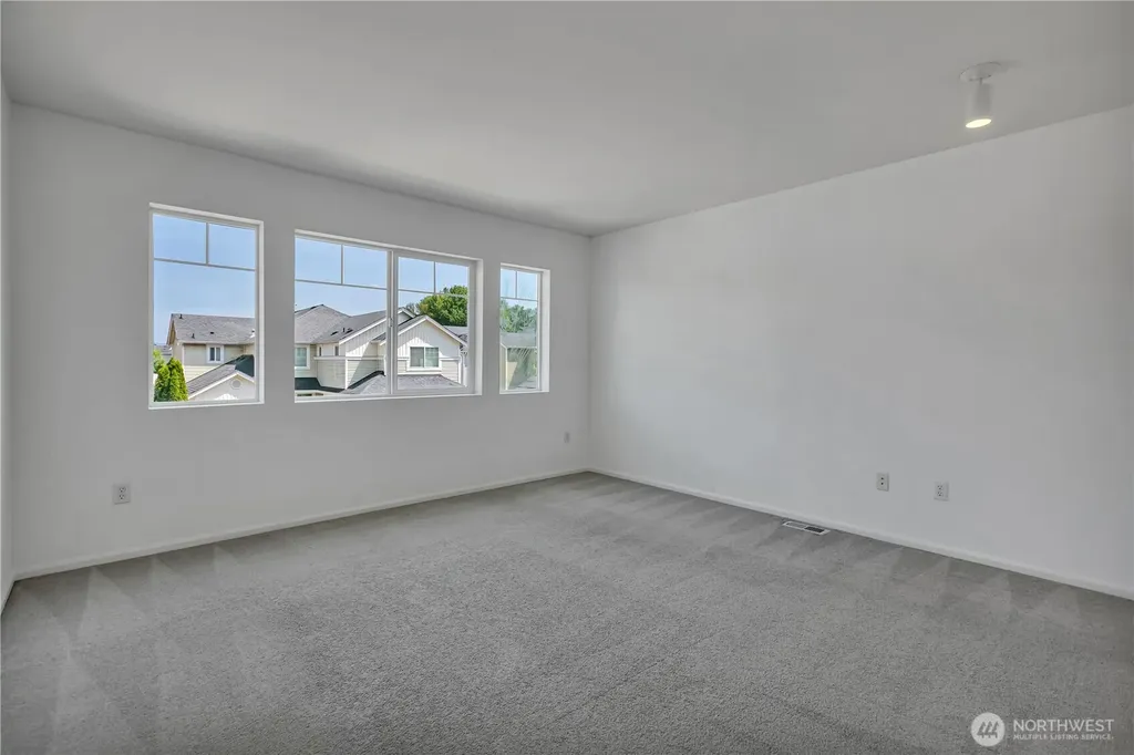 21431 46th Avenue S Kent WA 98032