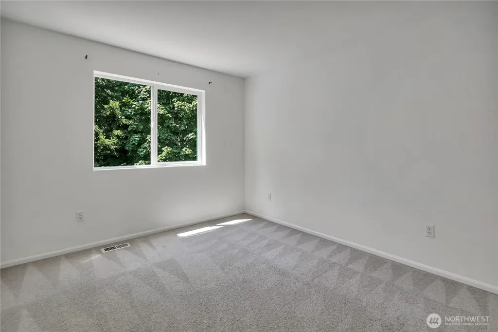 21431 46th Avenue S Kent WA 98032