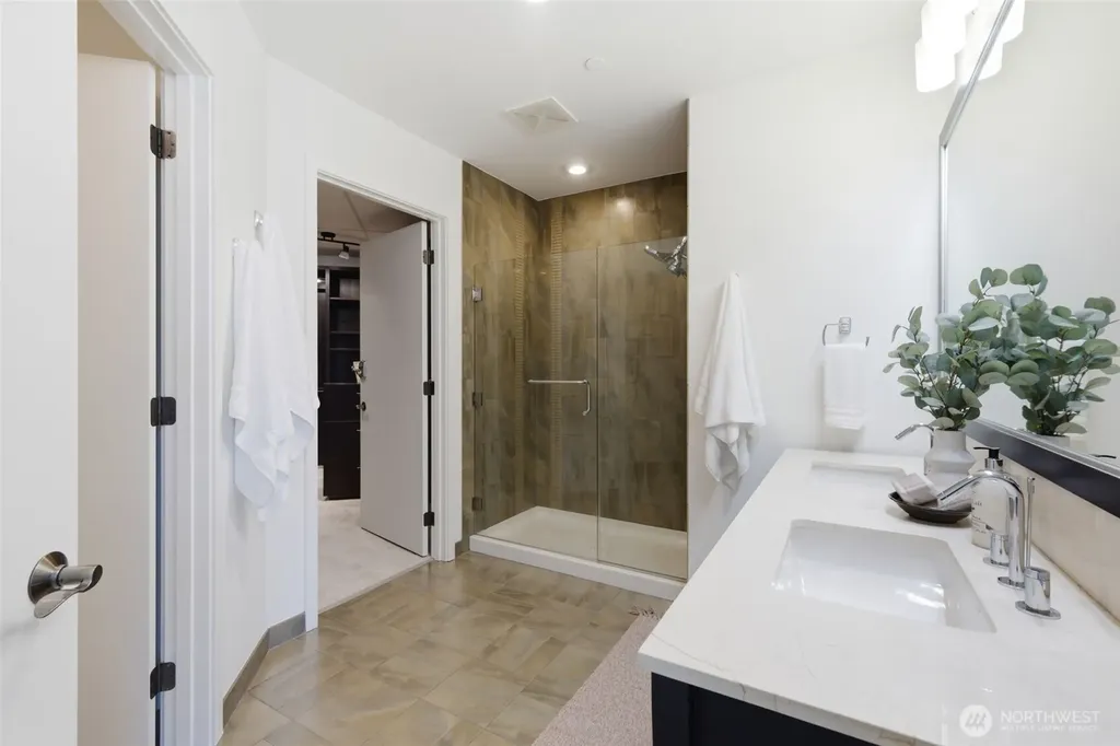 2033 2nd Avenue Seattle WA 98121