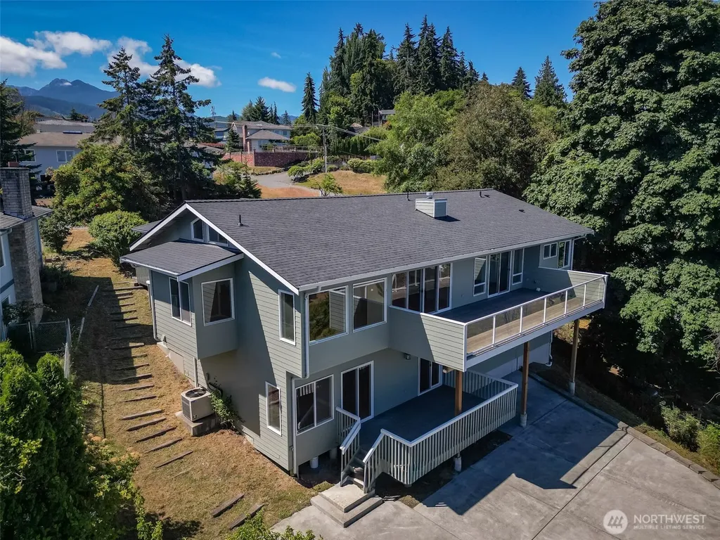 1311 E 5th Street Port Angeles WA 98362