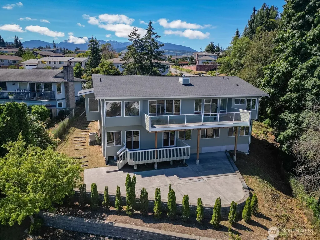 1311 E 5th Street Port Angeles WA 98362