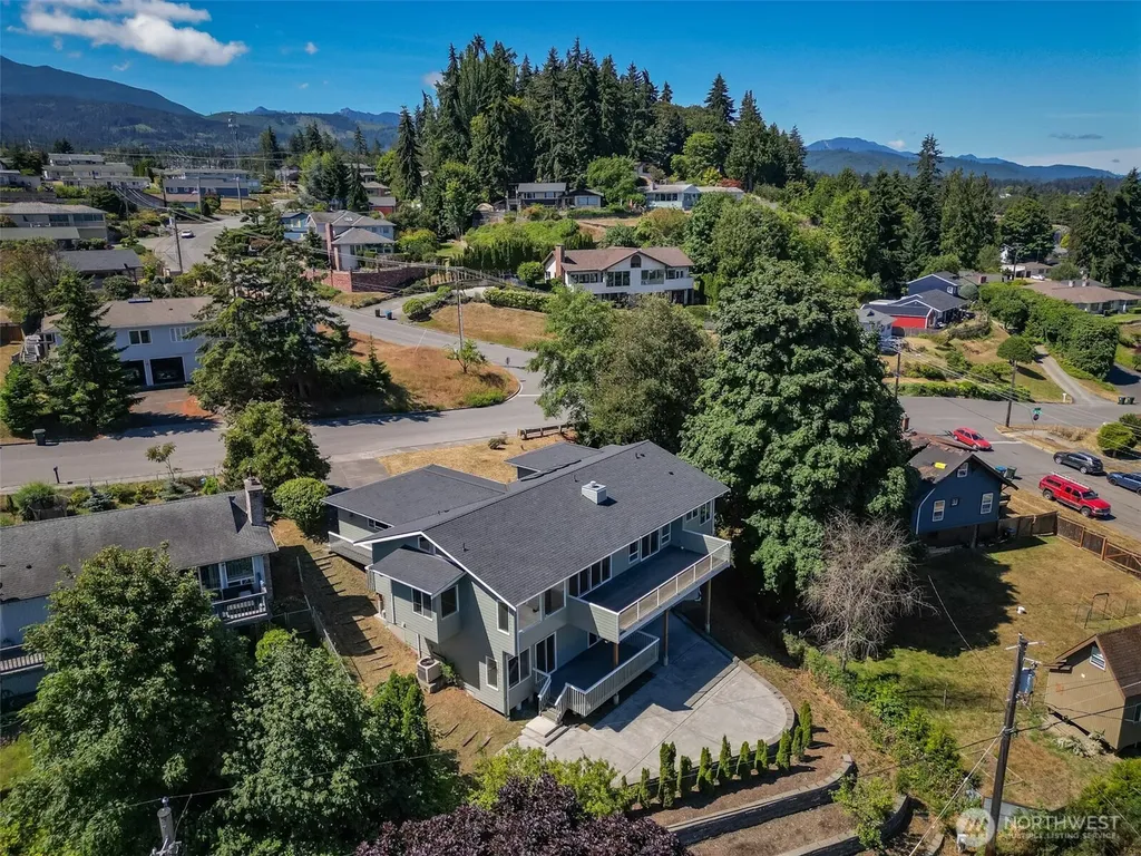 1311 E 5th Street Port Angeles WA 98362